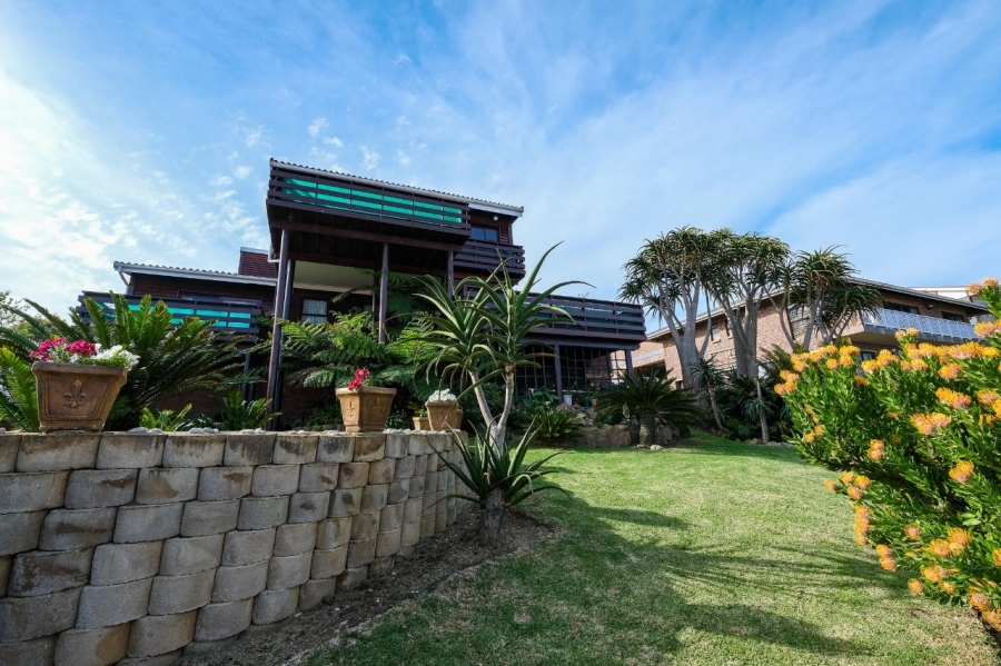 To Let 4 Bedroom Property for Rent in Herolds Bay Western Cape